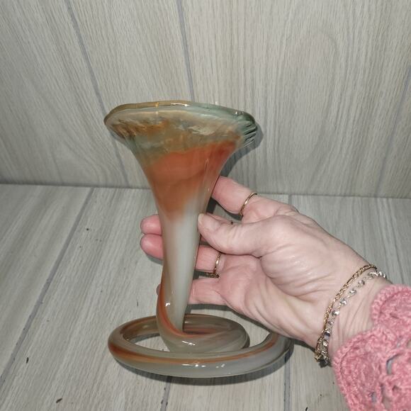 Vtg 70s Elegant Swirl Blown Glass Tulip/Trumpet Vase - Orange Green Art Glass - Picture 6 of 7